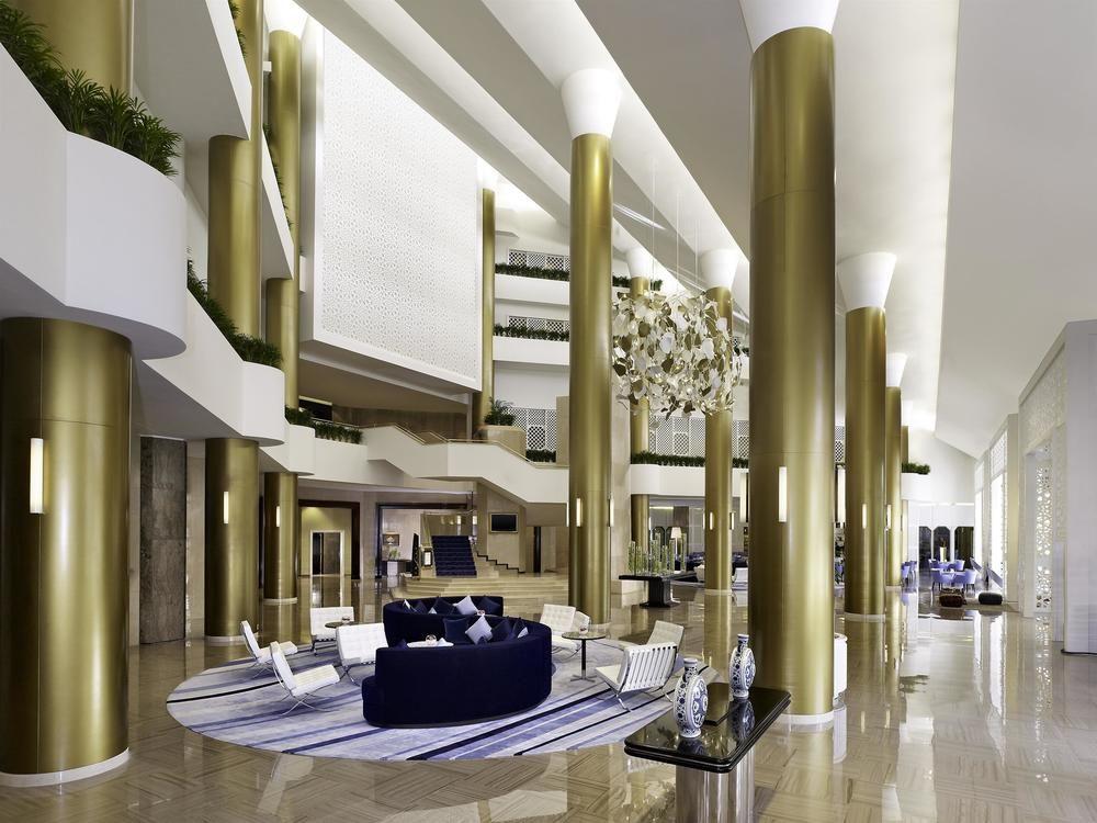 Le Meridien Ель-Хубар Екстер'єр фото Lobby
